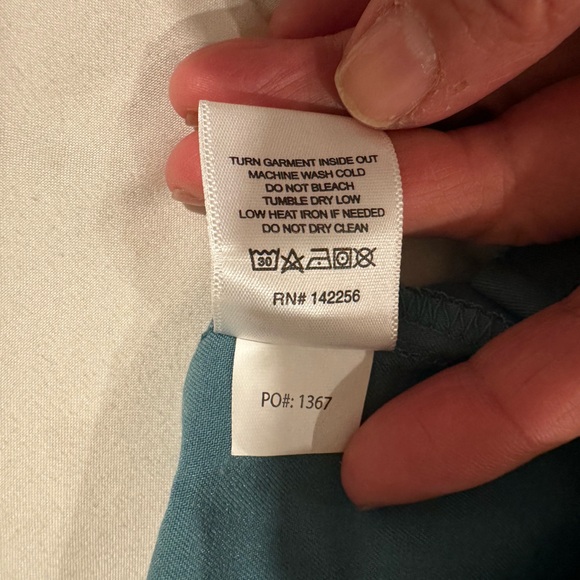 Figs Scrub top only - Picture 3 of 3